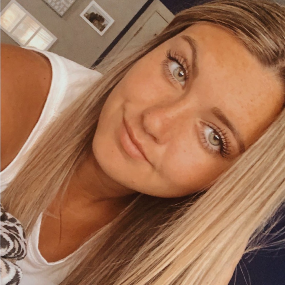 Meet your Posher, Makenna